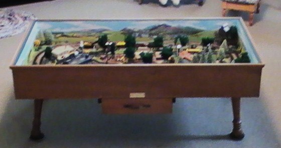 Coffee Table Train Table / Coffee Table Model Railroad With All The